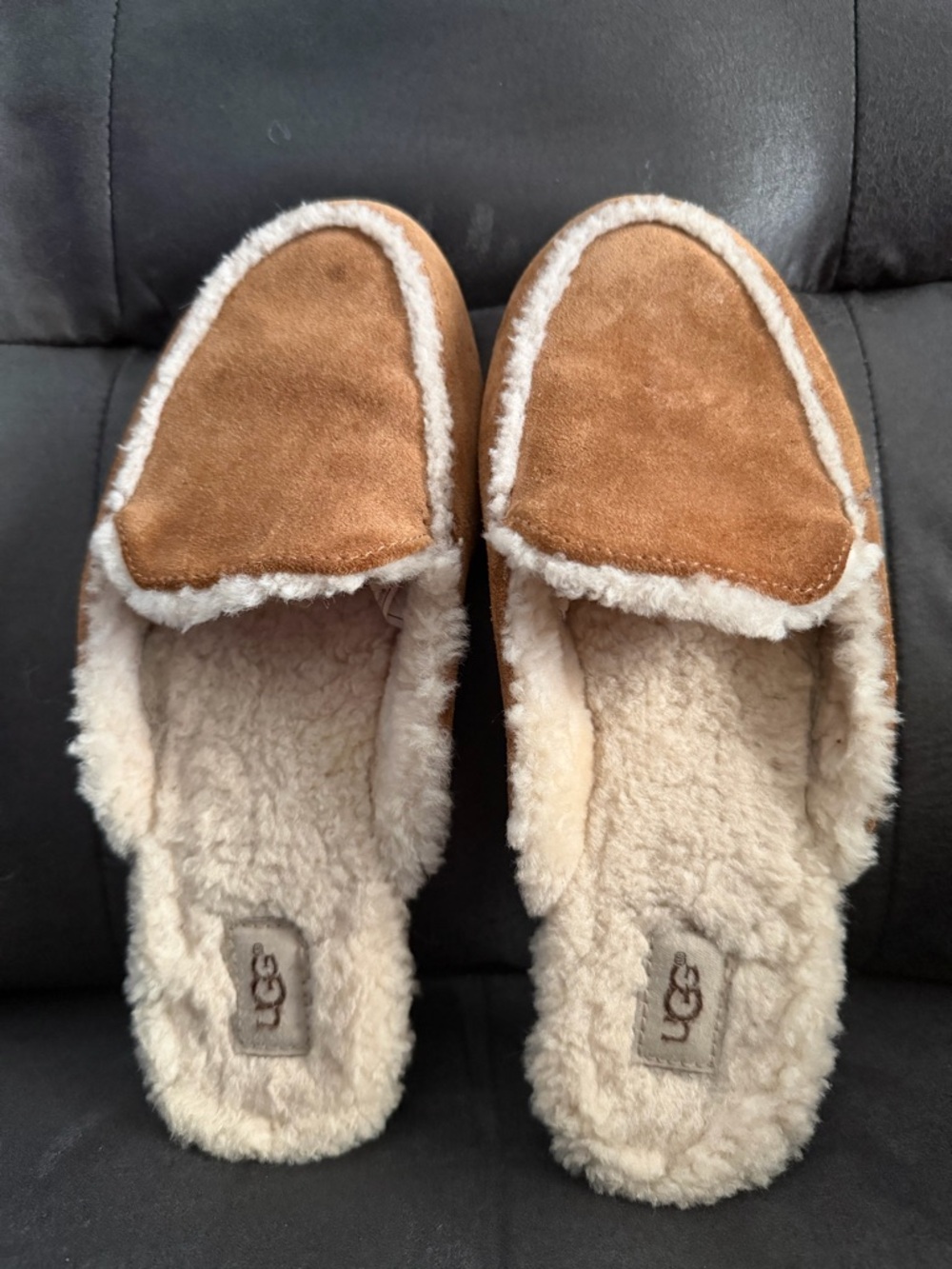UGG Women's Lane Slippers ~ Size 7 ~